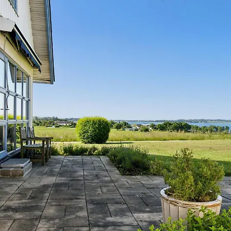 Rolso Retreat - The * Knebel